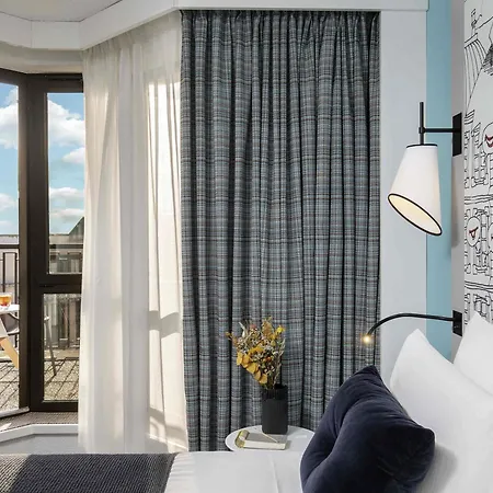 Hotel Mercure Centre Gare Montparnasse Parigi