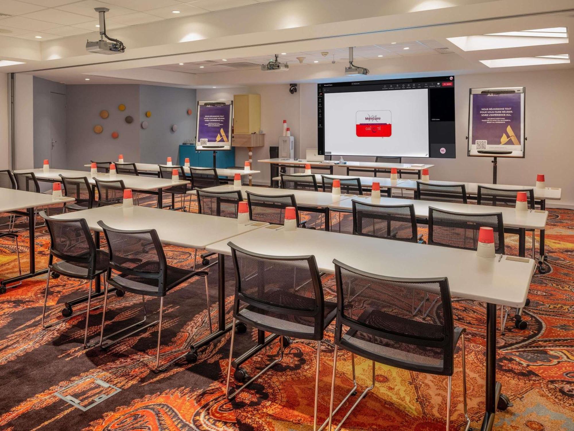 Hotel Mercure Centre Gare Montparnasse Parigi