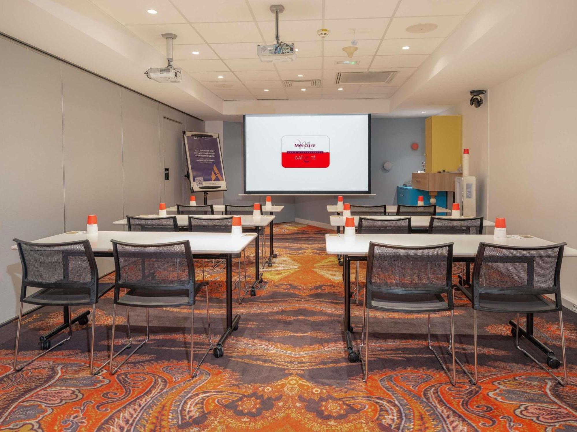 Mercure Centre Gare Montparnasse 4*