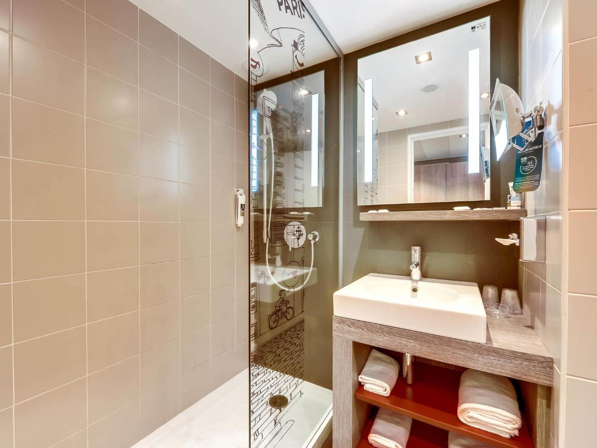 Mercure Centre Gare Montparnasse Hotel 4*